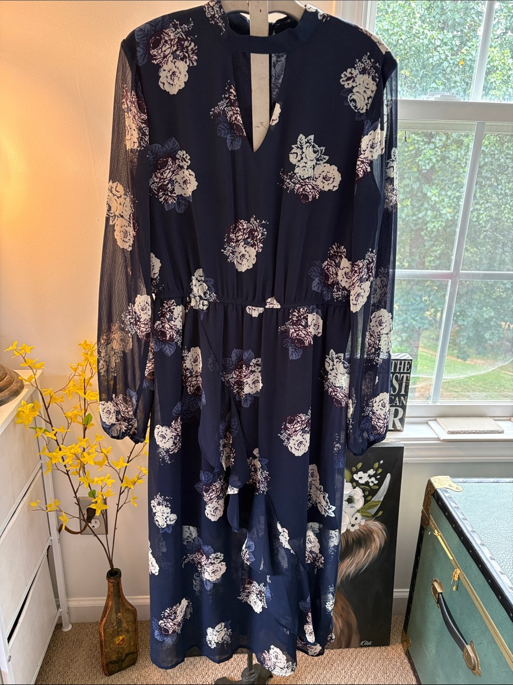 Navy Long-Sleeve Midi Dress with Keyhole Neck